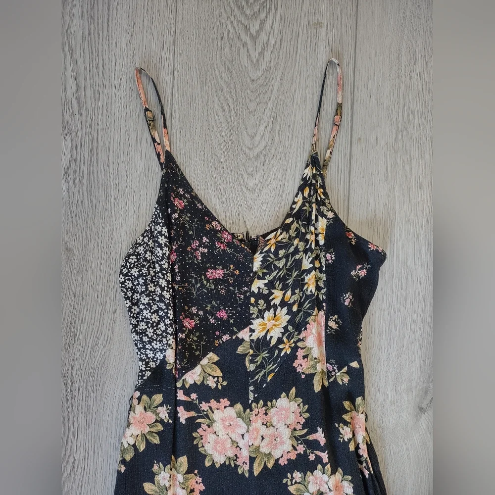 American Eagle Jumpsuit/Romper Black And Pink Floral In Size Small - Picture 3 of 7